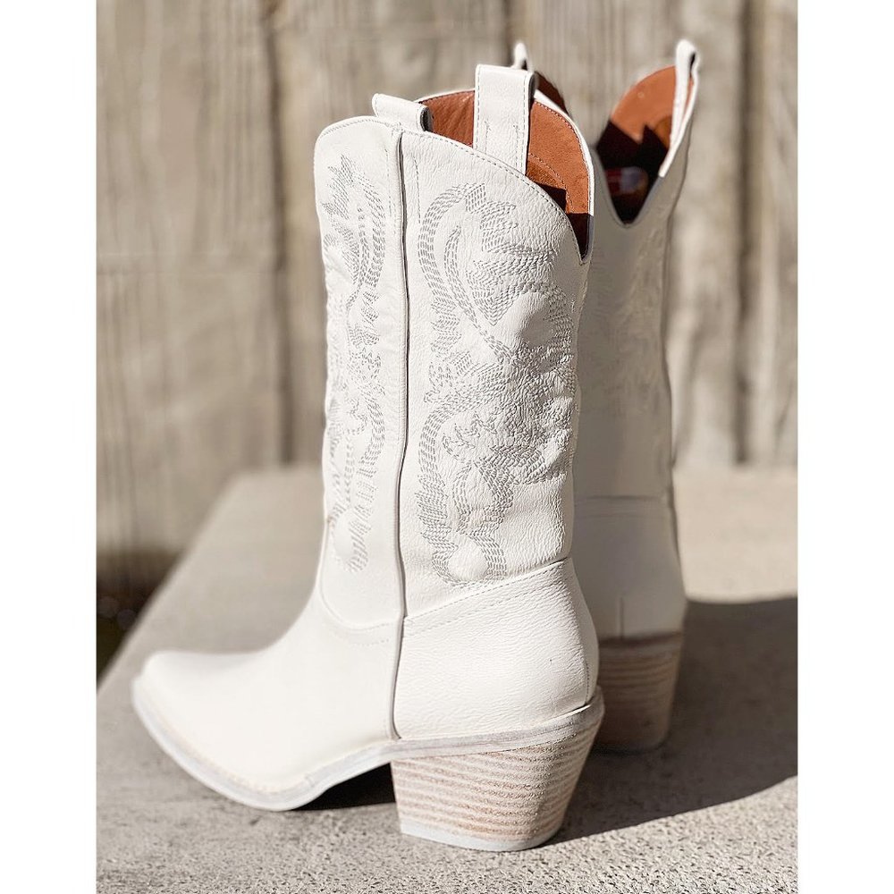 NEW White Cowboy Western Embroidered Stitch Pointy Toe Block Heel Mid Calf Boots - Picture 2 of 13